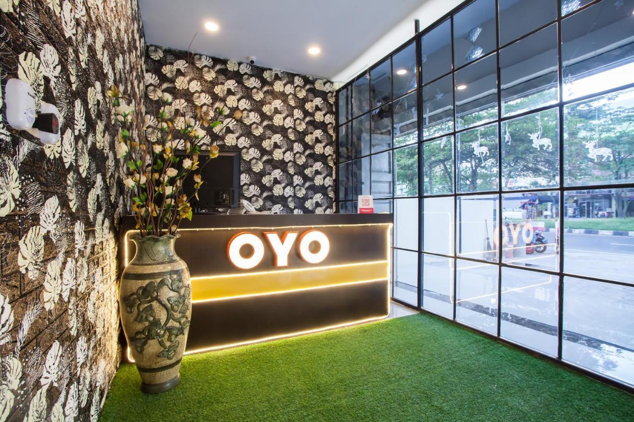 Oyo 2361 Hotel Winston Glugur Zewnętrze zdjęcie