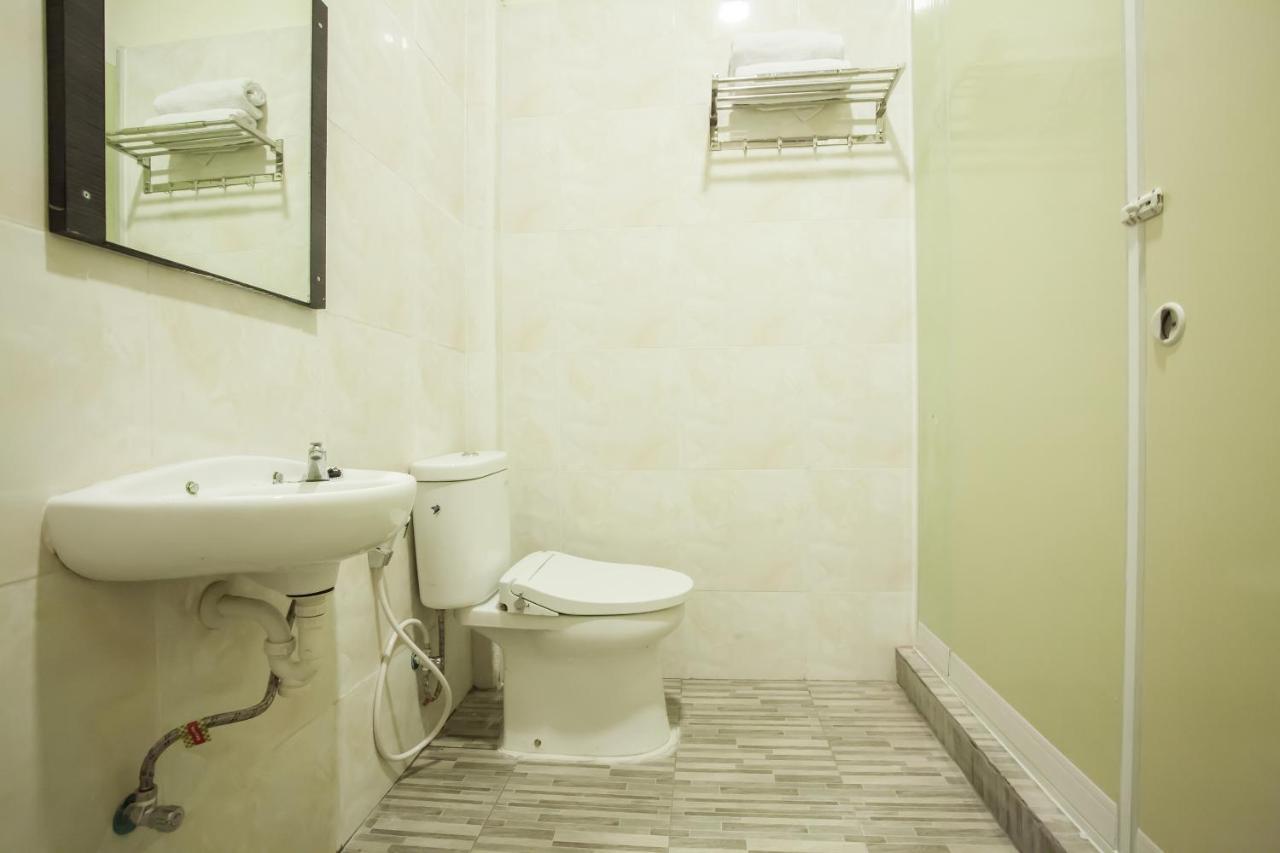 Oyo 2361 Hotel Winston Glugur Zewnętrze zdjęcie