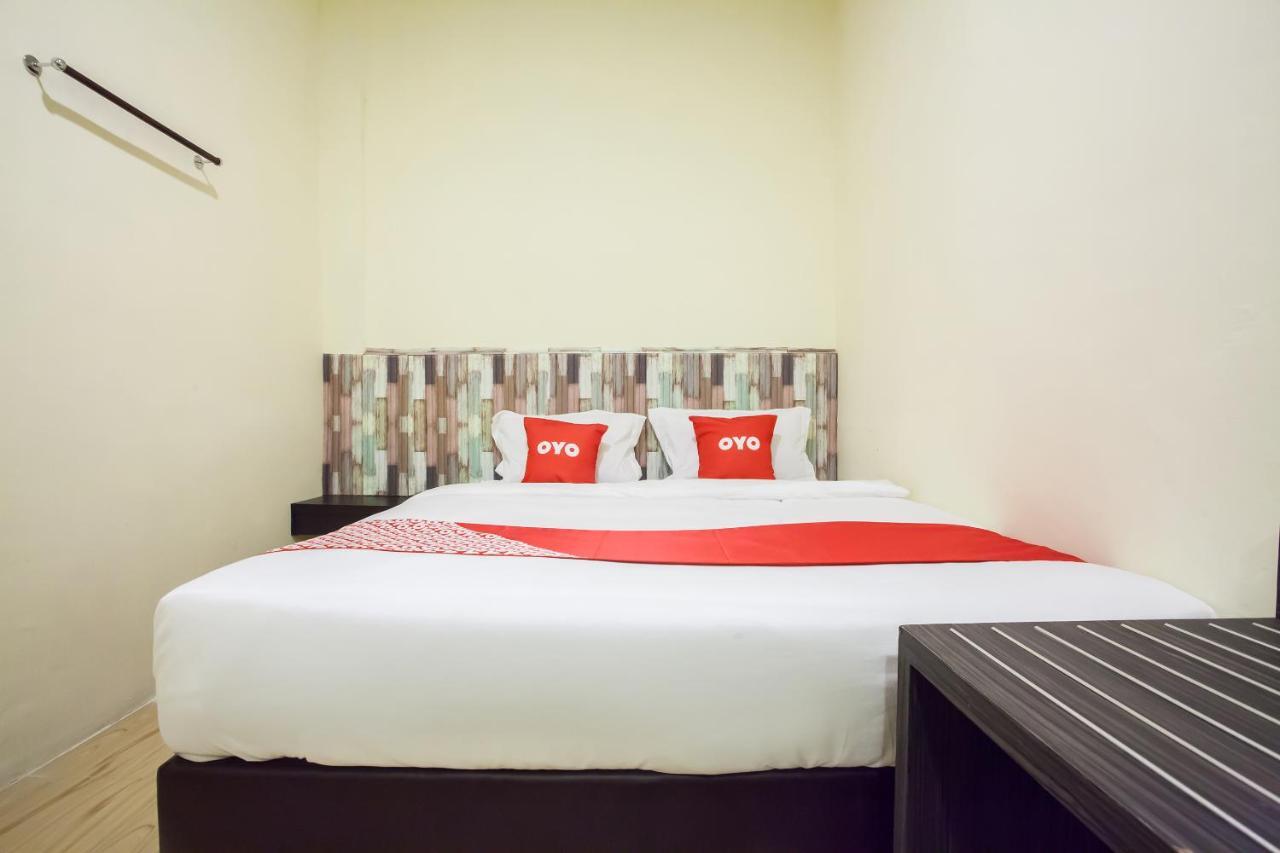 Oyo 2361 Hotel Winston Glugur Zewnętrze zdjęcie