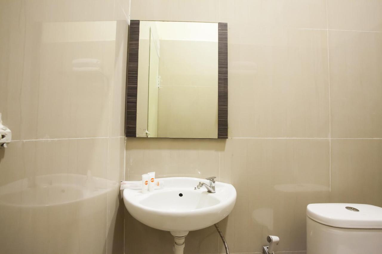 Oyo 2361 Hotel Winston Glugur Zewnętrze zdjęcie